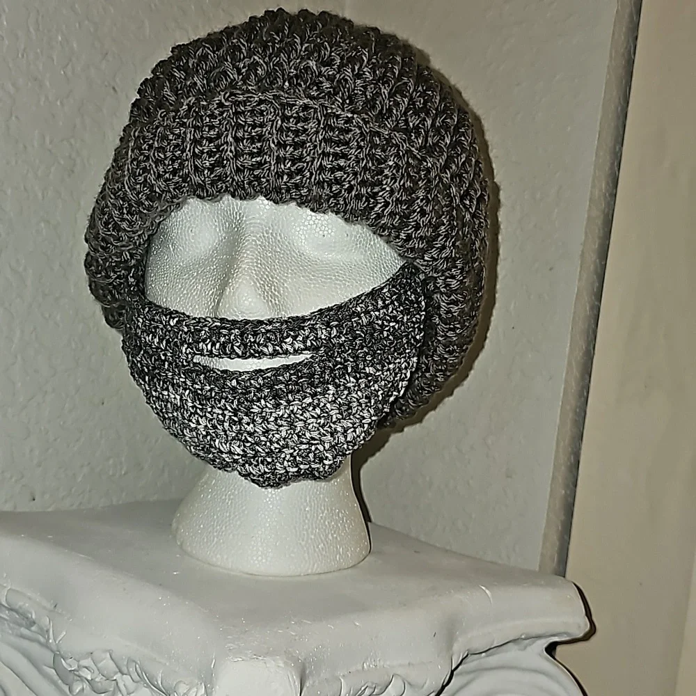 Bearded beanie - Picture 1 of 1